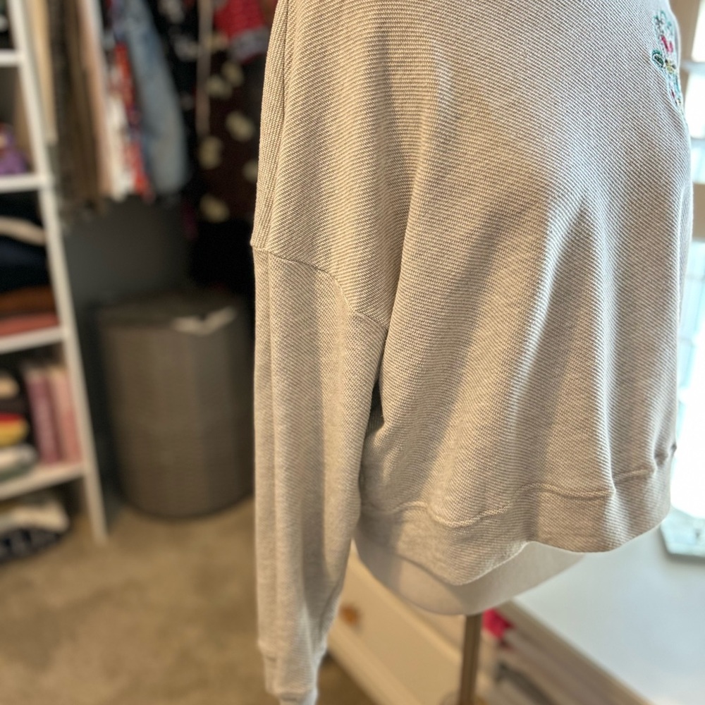 Gray Zen Patch Top small - Picture 7 of 7
